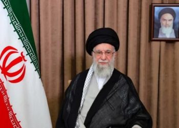 ইরান কখনোই যুক্তরাষ্ট্রের কাছে মাথানত করবে না: খামেনি