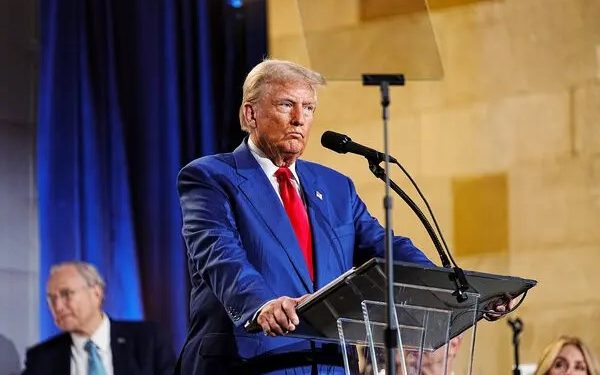 ‘যা আসছে তা কেউ থামাতে পারবে না’, অদ্ভুত ছবি শেয়ার দিলেন ট্রাম্প