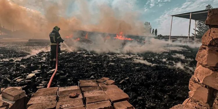 ইউক্রেনে ব্যাপক ড্রোন ও ক্ষেপণাস্ত্র হামলা রাশিয়ার