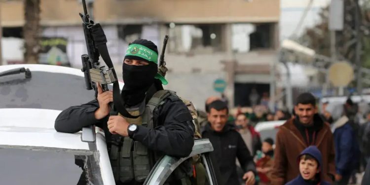 যে শর্তে অস্ত্র ছাড়তে রাজি হামাস