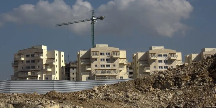 অধিকৃত জেরুজালেমে ১৩০০ বাড়ি নির্মাণের অনুমোদন দিল ইসরাইল