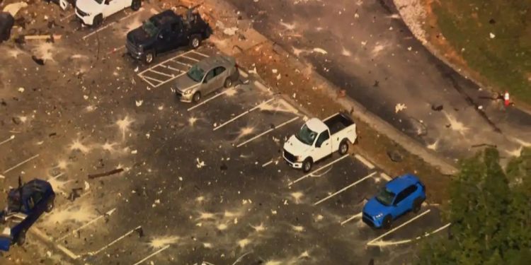 যুক্তরাষ্ট্রে সামরিক বিস্ফোরক কারখানায় বিস্ফোরণ