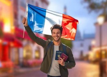 ফ্রান্সে কঠোর হচ্ছে রেসিডেন্স পারমিটের শর্ত