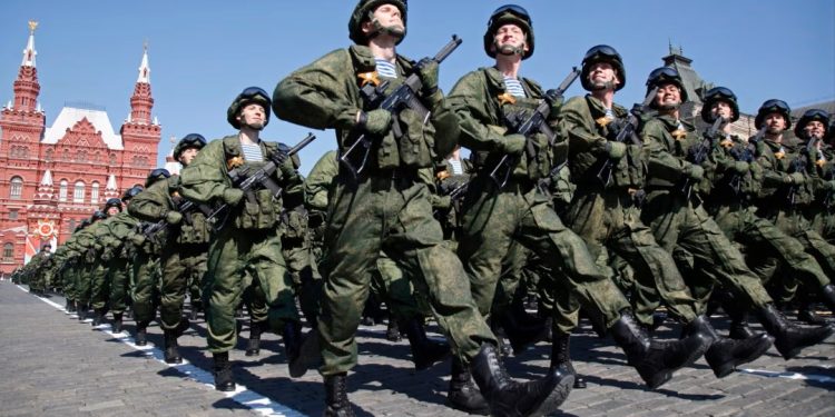 ‘বিশ্বের সবচেয়ে শক্তিশালী সেনাবাহিনী এখন রাশিয়ার’