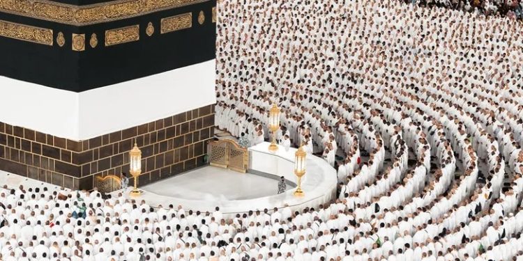 ওমরাহ ভিসা নিয়ে নতুন সিদ্ধান্ত সৌদির