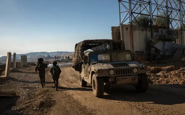 যুক্তরাষ্ট্রের চাপে গাজা সীমান্ত আবার খুলছে ইসরায়েল