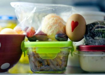 মেয়াদ শেষ হলে অবশ্যই ফেলে দিতে হবে যেসব খাবার