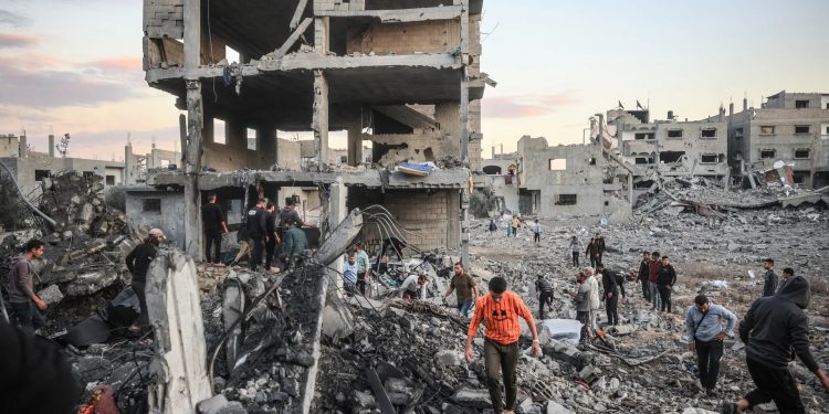 যুদ্ধবিরতির মধ্যেও গাজায় হামলা, ত্রাণ প্রবেশে বাধা