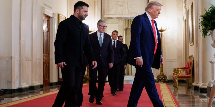 ট্রাম্পের শান্তি পরিকল্পনা: ইউক্রেনকে ভূখণ্ডের সঙ্গে ছাড়তে হবে ন্যাটোর আশাও