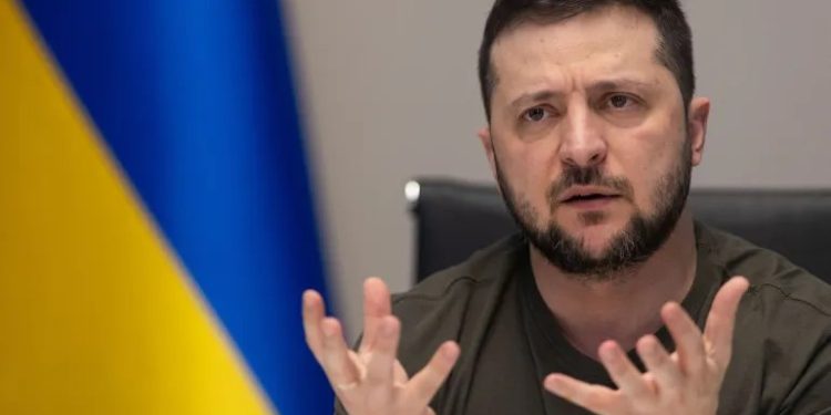 যুদ্ধ শেষ করতে কূটনৈতিক প্রক্রিয়াকে ‘পুনরায় সক্রিয়’ করবে ইউক্রেন