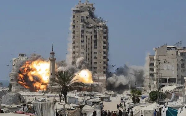 গাজায় ইসরাইলের ব্যাপক হামলা