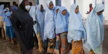 অপহৃত ১০০ শিক্ষার্থীদের উদ্ধার করেছে নাইজেরিয়া