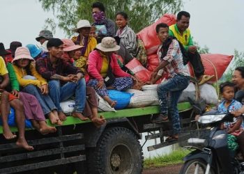 থাইল্যান্ড-কম্বোডিয়া নতুন সংঘর্ষ, সীমান্ত ছেড়েছে হাজার হাজার বাসিন্দা