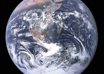 মহাকাশ থেকে দেখা যায় পৃথিবীর বিখ্যাত যে ১০ স্থান