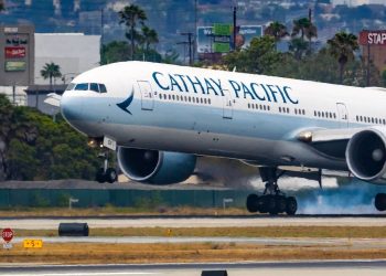 ২০২৬ সালে যাত্রা শুরু করে ২০২৫-এ নামল যে বিমান!