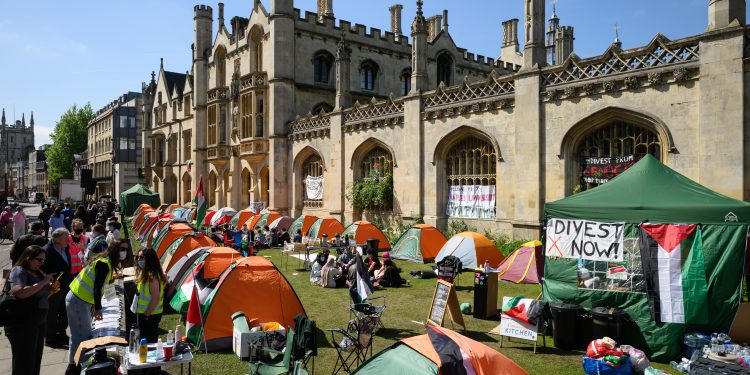 গাজা গণহত্যায় জড়িত কোম্পানিতে কেমব্রিজের গোপন বিনিয়োগ