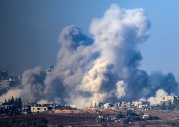 ইসরাইলি বোমায় বাষ্পে পরিণত হচ্ছে ফিলিস্তিনিরা