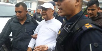 হাসপাতালে ভর্তি গ্রেপ্তার হওয়া নেপালের সাবেক প্রধানমন্ত্রী কেপি শর্মা অলি