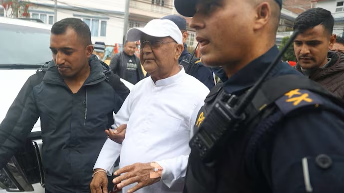 হাসপাতালে ভর্তি গ্রেপ্তার হওয়া নেপালের সাবেক প্রধানমন্ত্রী কেপি শর্মা অলি