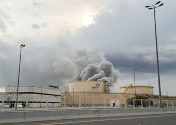 বাহরাইনের প্রধান তেল শোধনাগারে ইরানের ড্রোন হামলা