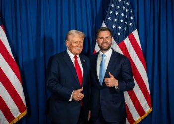 ‘আরও কিছু সময়’ যুদ্ধ চালিয়ে যেতে চান ট্রাম্প: জেডি ভ্যান্স