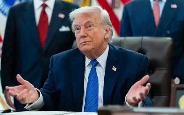 নিজ দেশে প্রশ্নের মুখে ডোনাল্ড ট্রাম্প