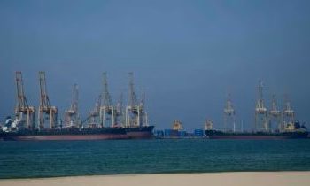 ইতিহাসের সবচেয়ে ভয়াবহ জ্বালানি–সংকট তৈরি করতে পারে হরমুজ প্রণালিতে অচলাবস্থা