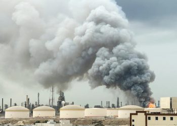 ইরানের ‘তেলের সাম্রাজ্যে’ মার্কিন হামলা, বিশ্ববাজারে নতুন শঙ্কা