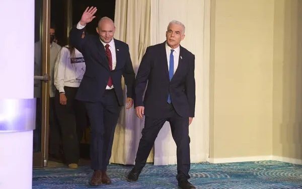 নেতানিয়াহুকে হঠাতে একজোট বিরোধীরা