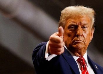 সোমবারের মধ্যে হরমুজ প্রণালি খুলে না দিলে ইরানের ওপর নরক নেমে আসবে: ট্রাম্প