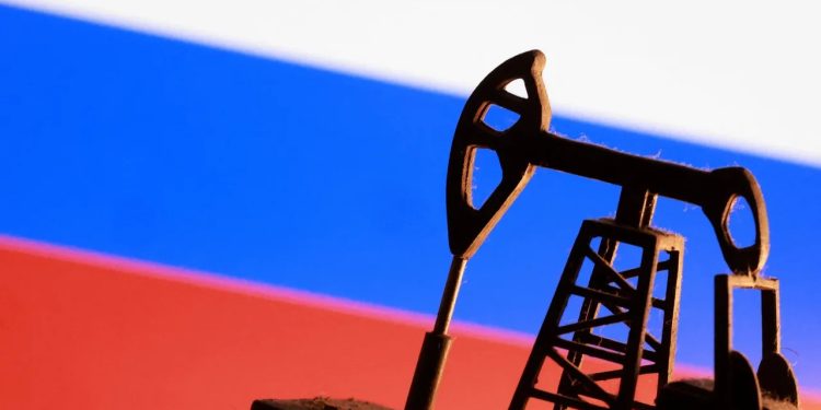 ইরান যুদ্ধের মধ্যে তেল বিক্রিতে রাশিয়ার আয় বেড়ে দ্বিগুণ