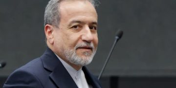 ১০ দিন হরমুজ প্রণালি সম্পূর্ণ উন্মুক্ত থাকবে: ইরানের পররাষ্ট্রমন্ত্রী