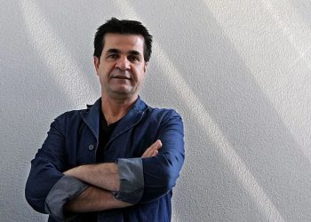 ঝুঁকি জেনেও দেশে ফিরলেন ইরানি চলচ্চিত্র নির্মাতা জাফর পানাহি