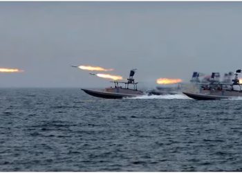 মার্কিন সামরিক জাহাজ লক্ষ্য করে ইরানের ‘ড্রোন হামলা’