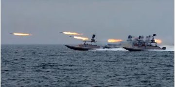 মার্কিন সামরিক জাহাজ লক্ষ্য করে ইরানের ‘ড্রোন হামলা’