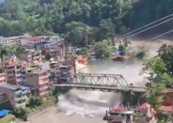 নেপালে ফের আকস্মিক বন্যা, ভেসে গেল বাড়িঘর