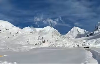 নেপালে ভয়াবহ তুষারধসে ১৫ পর্বতারোহী শ্রমিকের মৃত্যু